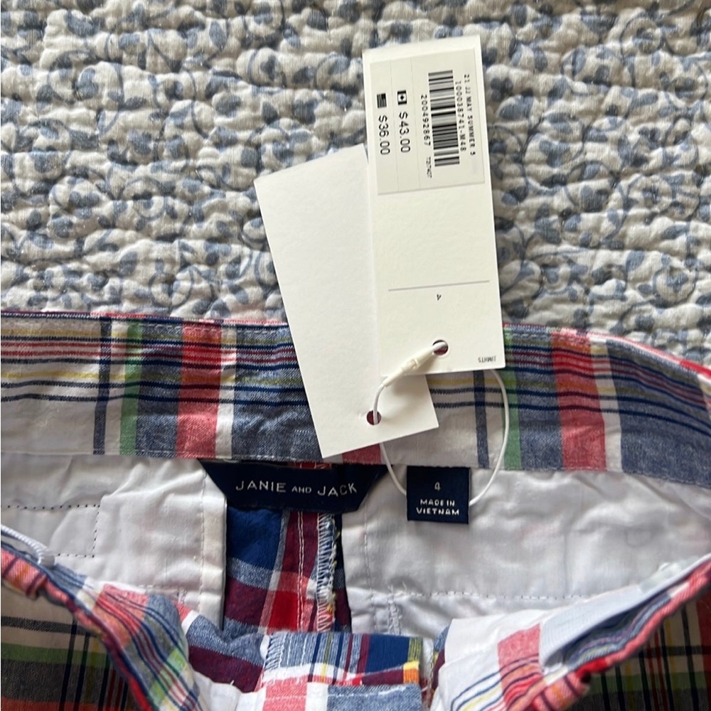 Janie and Jack shorts size 4 NWT - Picture 2 of 3